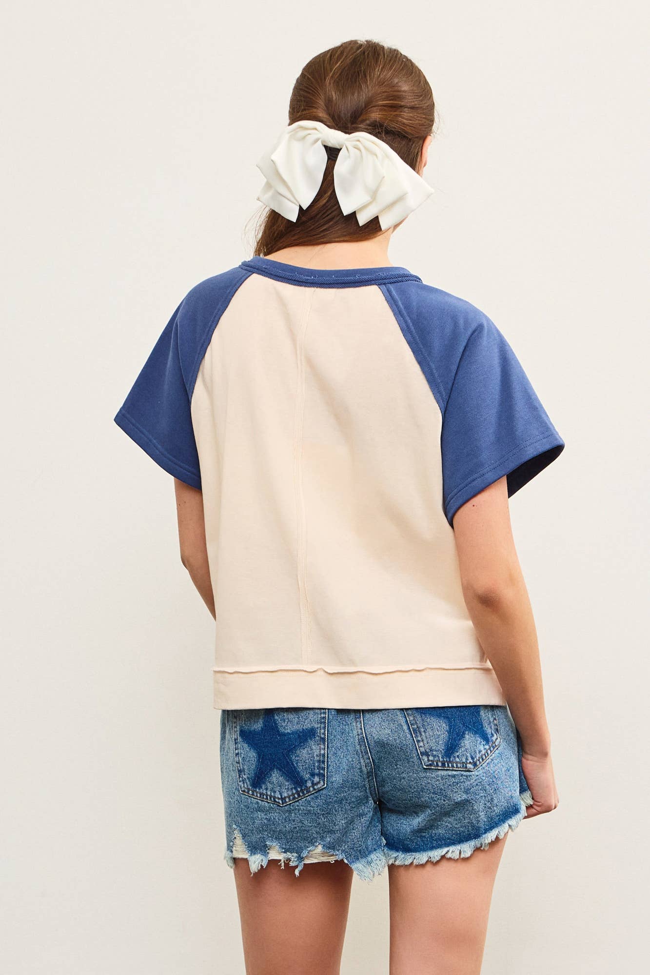 SIDE SLIT COLOR BLOCK RAGLAN TOP