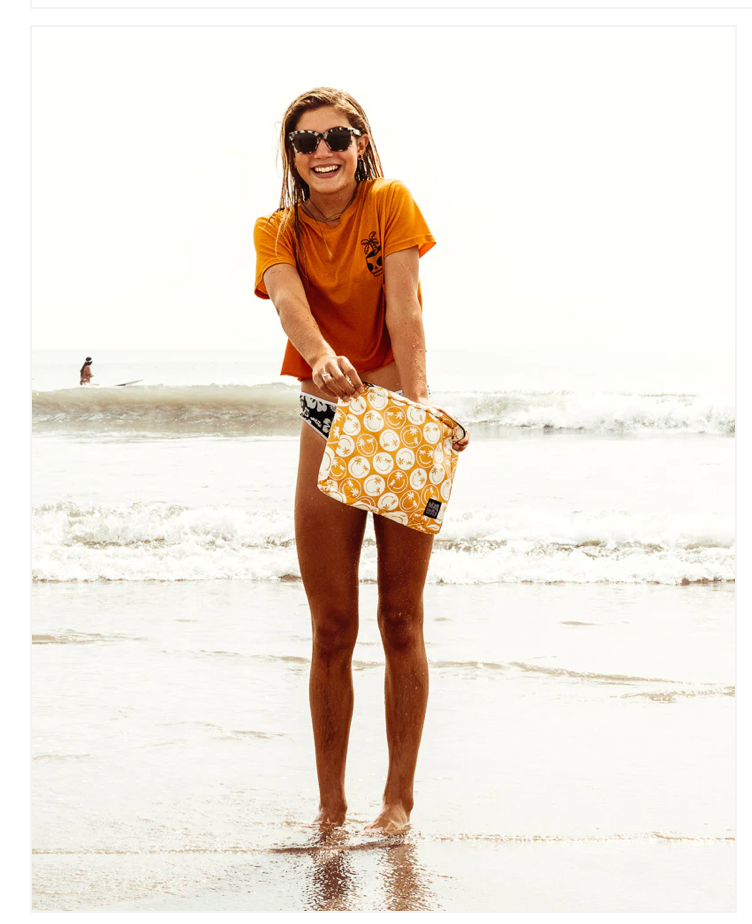 All Smiles Ru Pouch