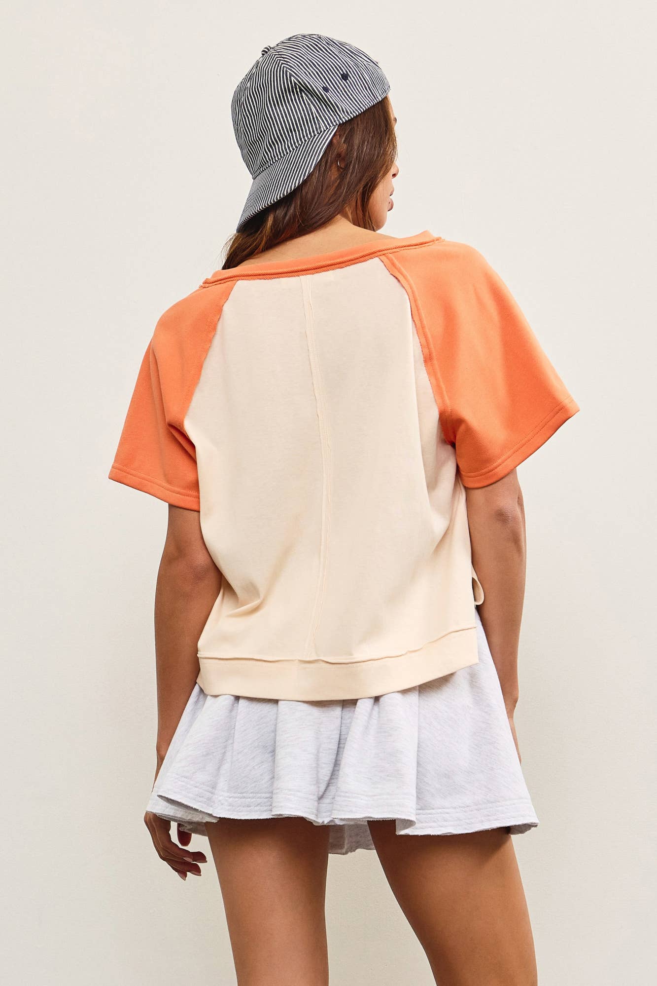 SIDE SLIT COLOR BLOCK RAGLAN TOP