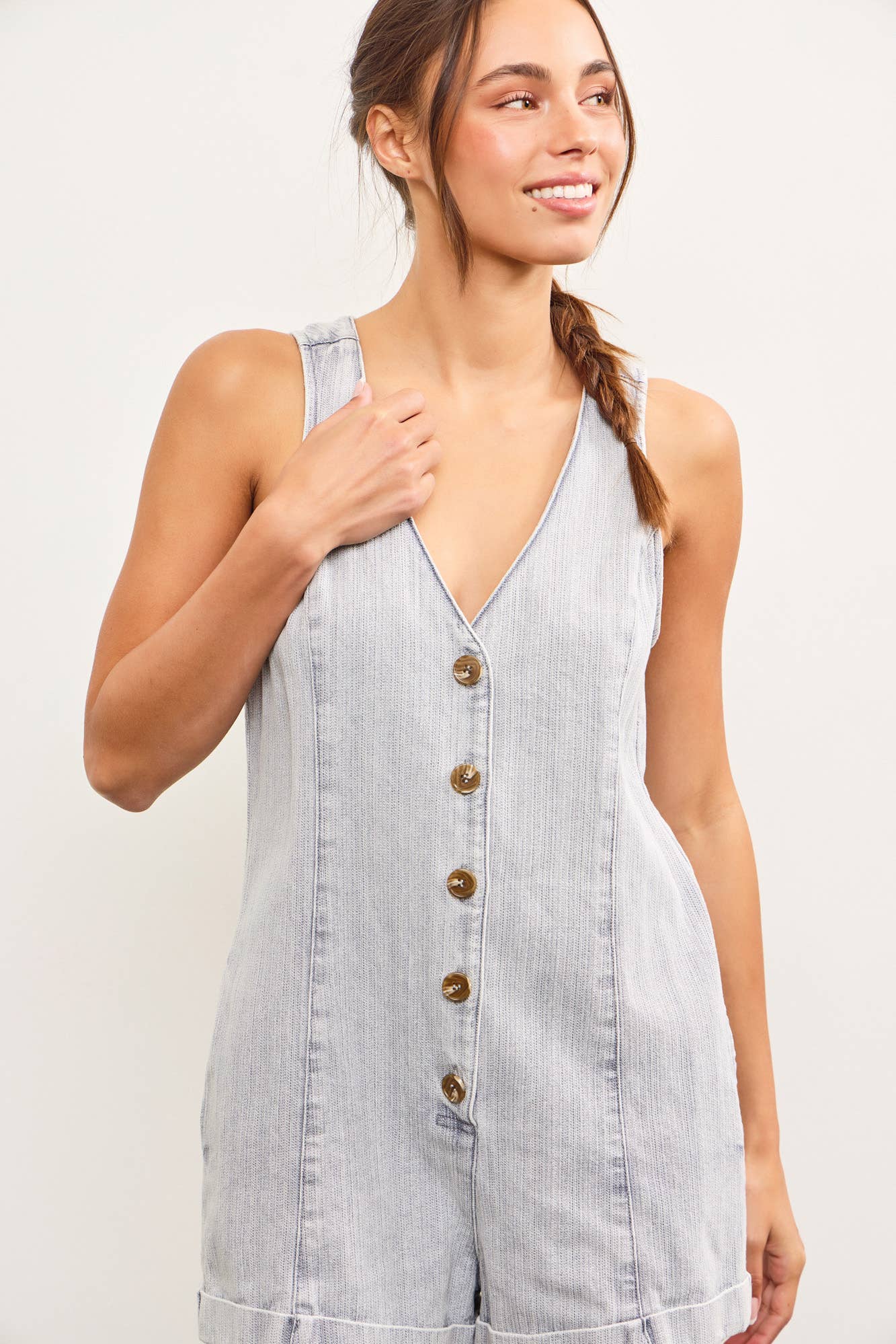 BUTTON CLOSURE V NECK SLEEVELESS ROMPER